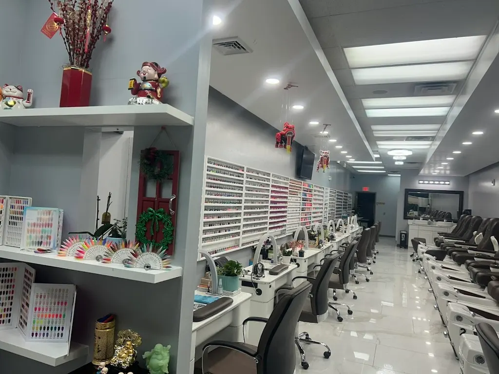 4 Seasons Nails & Organics — Nail salon in Wichita